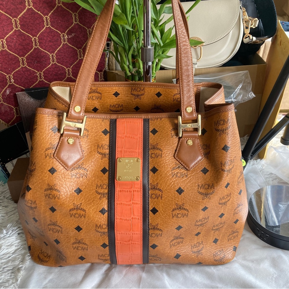 MCM Conac Tote bag MUNCHENMEDIUM SIZE